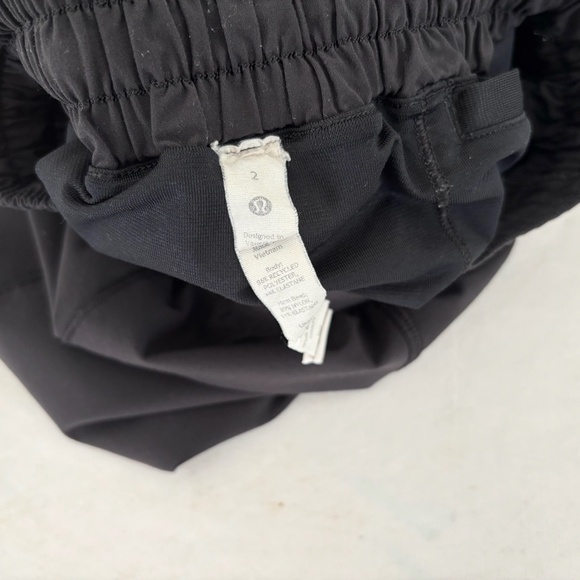 Lululemon Hotty Hot Short II Long 4" - Picture 5 of 6